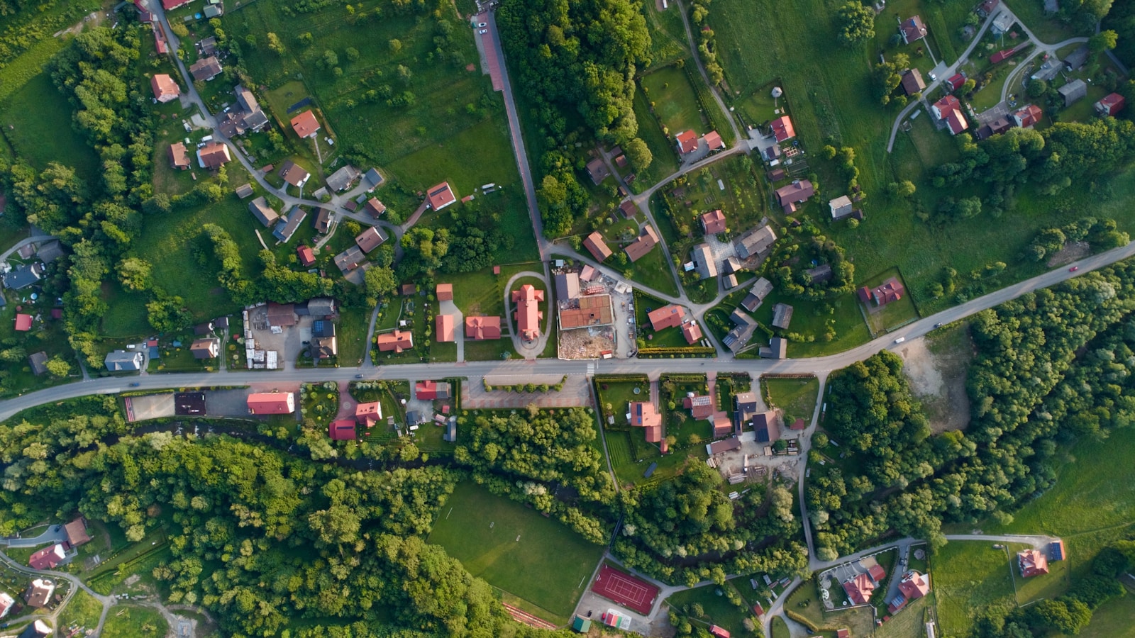 Smart Village Deutschland: Wie ländliche Regionen mit Startups die Zukunft bauen – Founders Bay Trends in ländlicher Innovation Blog-Artikel