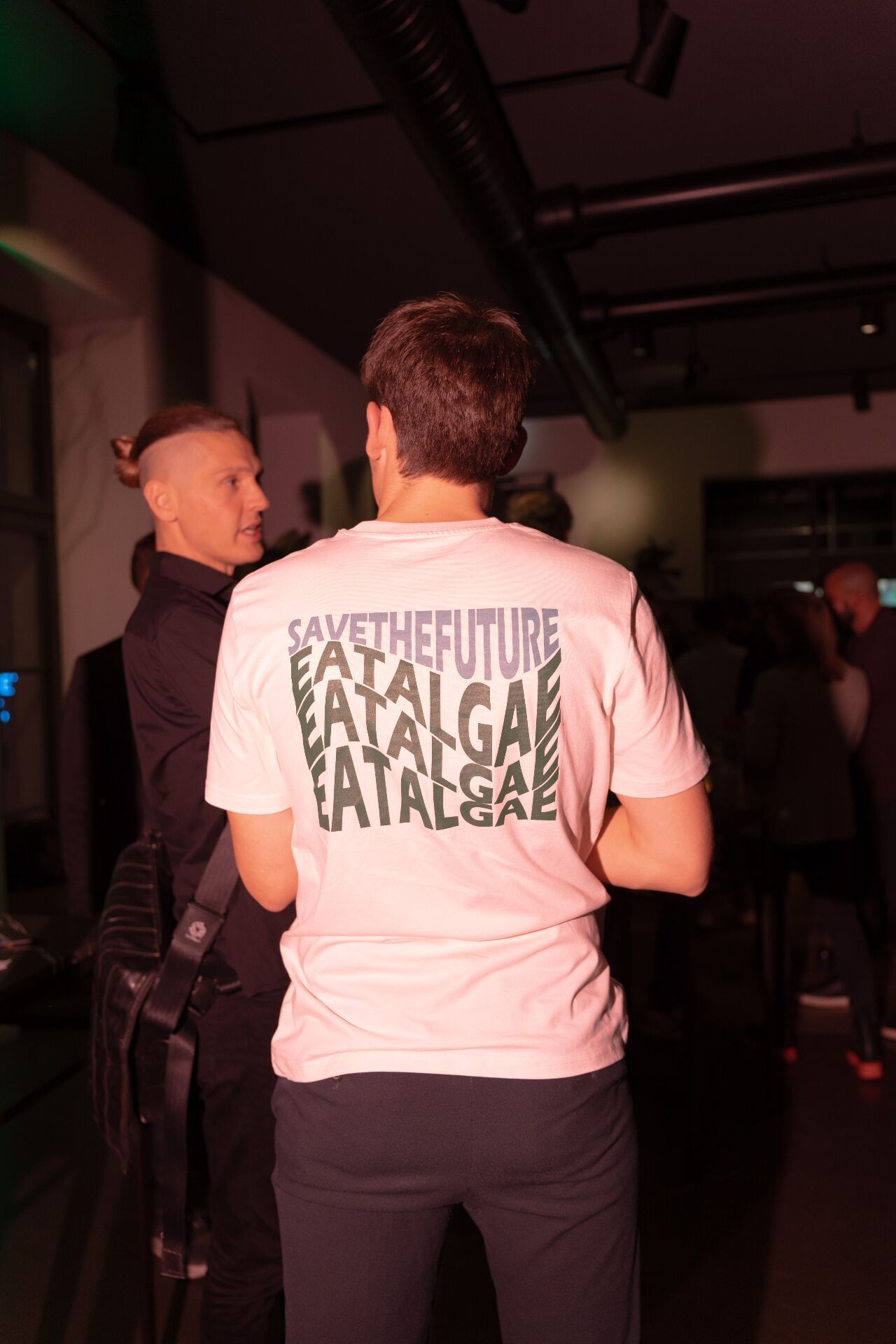 Founders Bay Accelerator Event in Deutschland – Gründerinnen und Gründer beim Networking mit Mentor:innen und Mittelstands-Vertreter:innen